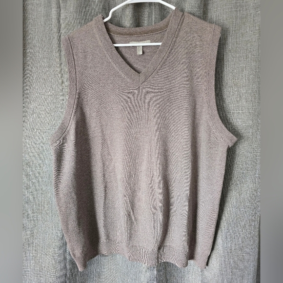 Nordstrom Size XL Mens Taupe Gray 100% Merino Wool V-Neck Pullover Vest Sweater - Picture 1 of 3